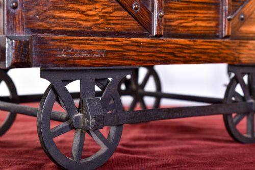 19TH CENTURY OAK RAILWAY HUMIDOR - ADDITIONAL PHOTO 6