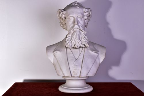 charles dickens parian bust - CATEGORY: ANTIQUE CERAMICS - DATED 1870