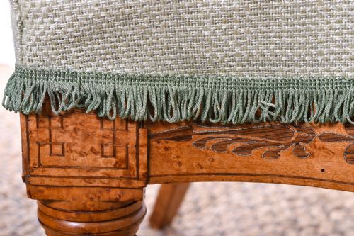 A SATIN BIRCH AND MARQUETRY INLAID CHAIR BY HENRY THOMAS PETERS GENOA - ADDITIONAL PHOTO 2