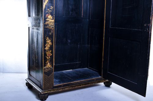 EARLY 19TH CENTURY CHINOISERIE HALL CUPBOARD - ADDITIONAL PHOTO 3
