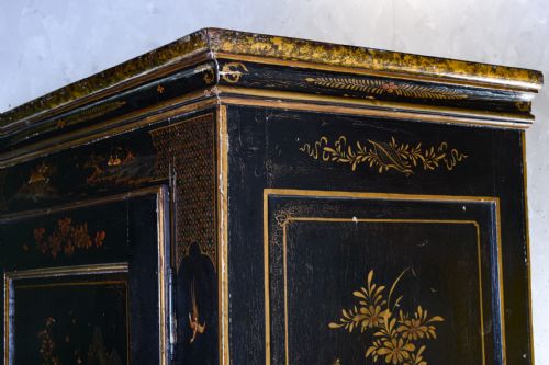 EARLY 19TH CENTURY CHINOISERIE HALL CUPBOARD - ADDITIONAL PHOTO 7