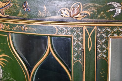 HIGHLY DECORATIVE CHINOISERIE CABINET - ADDITIONAL PHOTO 6