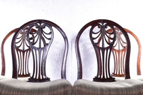 A SET OF FOUR GEORGE III PERIOD HONEYSUCKLE DINING CHAIRS - ADDITIONAL PHOTO 1
