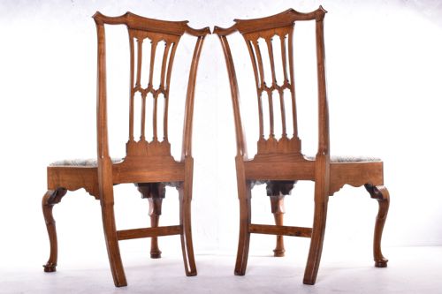 A PAIR OF GEORGE II SCROLL TOP SIDE CHAIRS - ADDITIONAL PHOTO 4