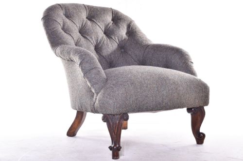 DEEP SEATED BUTTON BACK ARMCHAIR - ADDITIONAL PHOTO 4