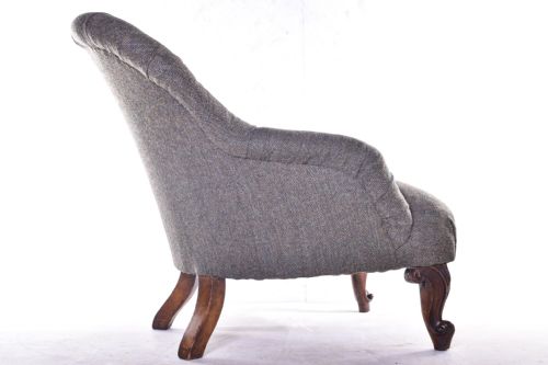 DEEP SEATED BUTTON BACK ARMCHAIR - ADDITIONAL PHOTO 5