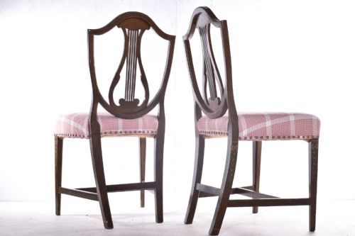 A PAIR OF PAINTED LYRE BACK CHAIRS - ADDITIONAL PHOTO 5