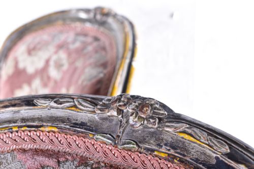 A PAIR OF LOUIS XV PAINTED SIDE CHAIRS - ADDITIONAL PHOTO 4