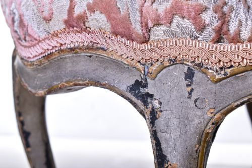 A PAIR OF LOUIS XV PAINTED SIDE CHAIRS - ADDITIONAL PHOTO 6