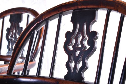 A PAIR OF BEST LOW WINDSOR CHAIRS - ADDITIONAL PHOTO 1