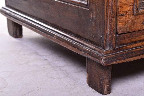 LATE 17TH CENTURY GEOMETRIC CHEST OF DRAWERS - ADDITIONAL PHOTO 3