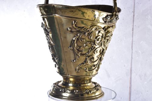 19TH CENTURY BRASS COAL BUCKET - ADDITIONAL PHOTO 5