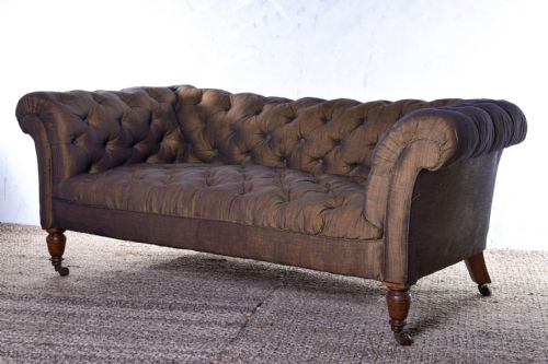 hampton sons deep buttoned chesterfield - CATEGORY: ANTIQUE SOFAS - DATED VICTORIAN