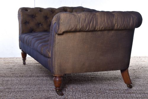 HAMPTON SONS DEEP BUTTONED CHESTERFIELD - ADDITIONAL PHOTO 1