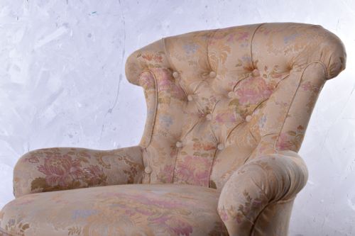 HOWARD STYLE BEDROOM CHAIR - ADDITIONAL PHOTO 1