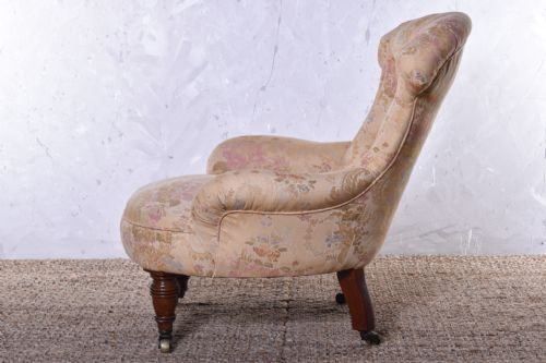 HOWARD STYLE BEDROOM CHAIR - ADDITIONAL PHOTO 3