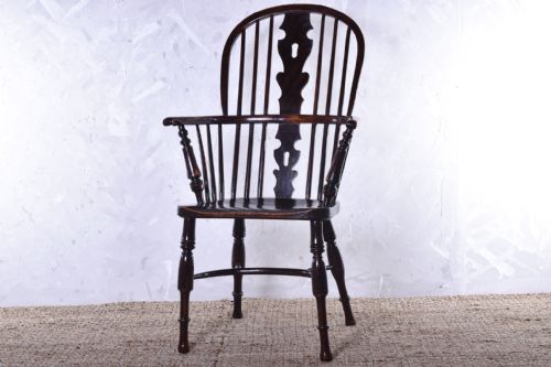 best yew high back windsor armchair - CATEGORY: ANTIQUE CHAIRS - DATED VICTORIAN