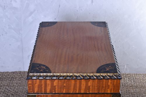 FIGURED SATINWOOD PAGODA SIDE TABLE - ADDITIONAL PHOTO 6