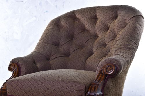 DEEP SEATED VICTORIAN ARMCHAIR - ADDITIONAL PHOTO 2