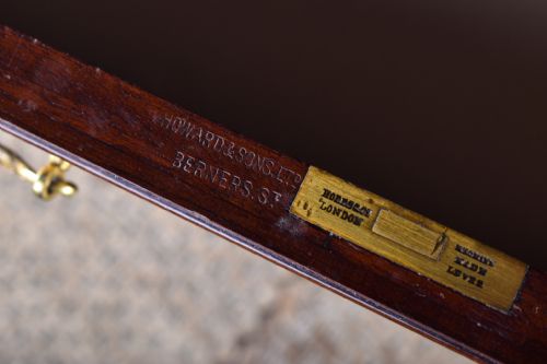 HOWARD SONS DRESSING TABLE - ADDITIONAL PHOTO 1
