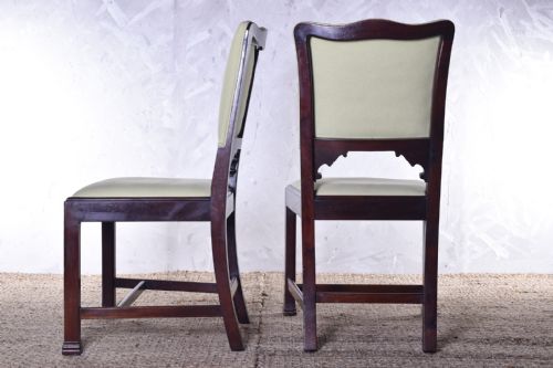 A SET OF SIX CARVED MAHOGANY DINING CHAIRS - ADDITIONAL PHOTO 3
