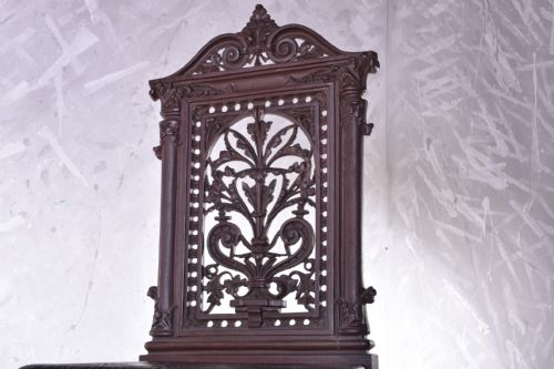 19TH CENTURY CAST IRON CHAIR - ADDITIONAL PHOTO 4