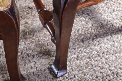 PAIR OF GEORGE I SIDE CHAIRS - ADDITIONAL PHOTO 1