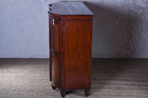 A GEORGE IV MAHOGANY SERPENTINE SIDE CABINET - ADDITIONAL PHOTO 7