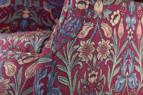 A DEEP SEATED HOWARD STYLE ARMCHAIR - ADDITIONAL PHOTO 8
