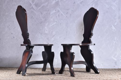 PAIR OF GEORGE III SGABELLO HALL CHAIRS - ADDITIONAL PHOTO 8