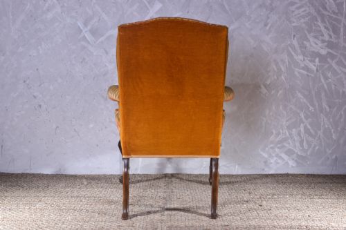 GEORGE II STYLE WINGBACK ARMCHAIR - ADDITIONAL PHOTO 7
