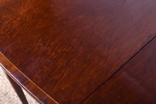 GEORGE III PLUM PUDDING MAHOGANY PEMBROKE TABLE - ADDITIONAL PHOTO 3