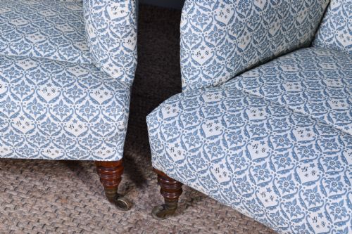 PAIR OF HOWARD SONS BRIDGEWATER ARMCHAIRS - ADDITIONAL PHOTO 7