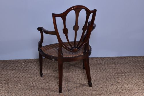 GEORGE III CARVED SHIELDBACK ARMCHAIR ATTRIBUTED TO GILLOWS - ADDITIONAL PHOTO 4