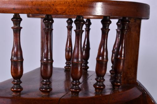 17TH CENTURY DUTCH WALNUT CAPTAINS CHAIR - ADDITIONAL PHOTO 9