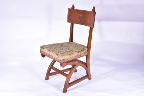 PUGINESQUE CHAIR - ADDITIONAL PHOTO 8