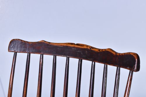 A COMB BACK WINDSOR ARMCHAIR - ADDITIONAL PHOTO 9