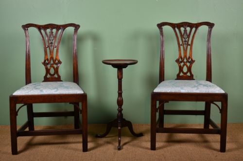 PAIR OF CHIPPENDALE PERIOD CHAIRS - ADDITIONAL PHOTO 1