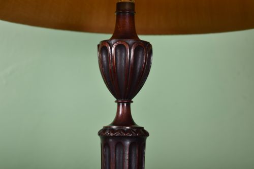 A LARGE GEORGIAN CARVED MAHOGANY TABLE LAMP - ADDITIONAL PHOTO 3