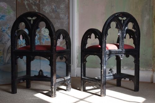 PAIR OF PAINTED GOTHIC REVIVAL ARMCHAIRS - ADDITIONAL PHOTO 3