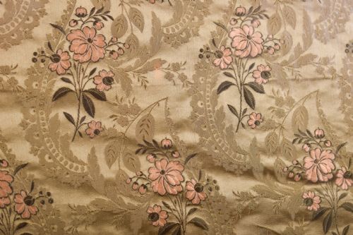 LARGE SILK PATCHWORK FOR HAMMERFIELD HOUSE - ADDITIONAL PHOTO 12