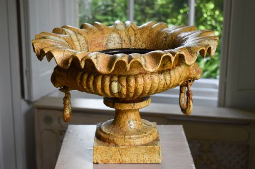 PAIR OF PAINTED CAST IRON URNS - ADDITIONAL PHOTO 1