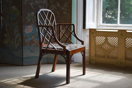 GEORGE III 'COCKPEN' ARMCHAIR