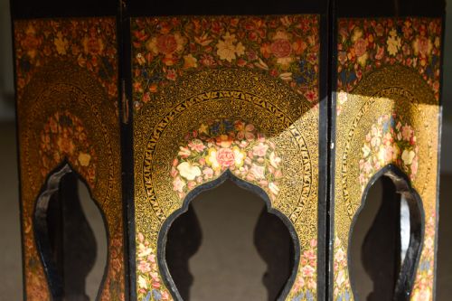 INDIAN KASHMIRI PAINTED TABLE - ADDITIONAL PHOTO 1