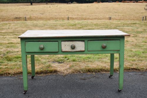 VICTORIAN PAINTED PINE FARMHOUSE TABLE - ADDITIONAL PHOTO 6