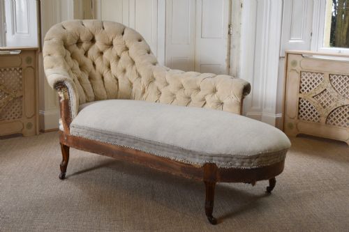 Victorian Deep-buttoned Chaise Longue