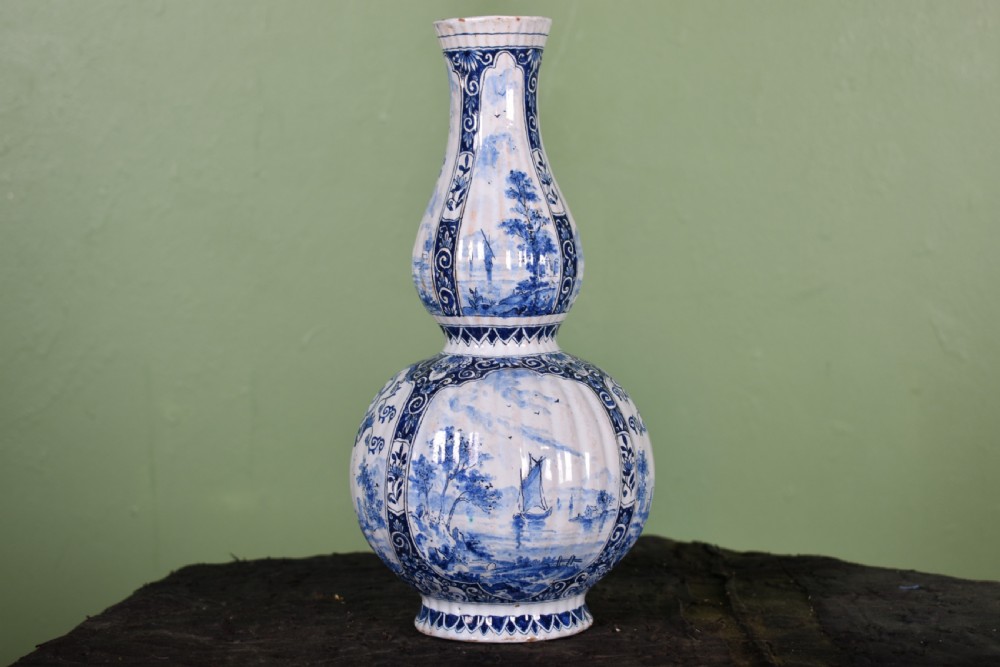 Delft Vase 