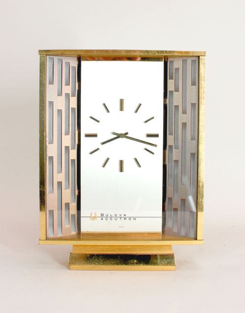 bulova acutron mantel clock - CATEGORY: ANTIQUE CLOCKS - DATED 1960
