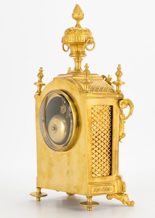 LOUIS XV STYLE 19TH CENTURY ORMOLU TABLE CLOCK - ADDITIONAL PHOTO 3
