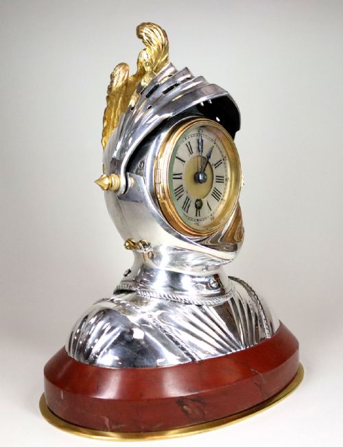 GUILMET NOVELTY DESK TIMEPIECE IN THE SHAPE OF A KNIGHTS HELMET - ADDITIONAL PHOTO 3